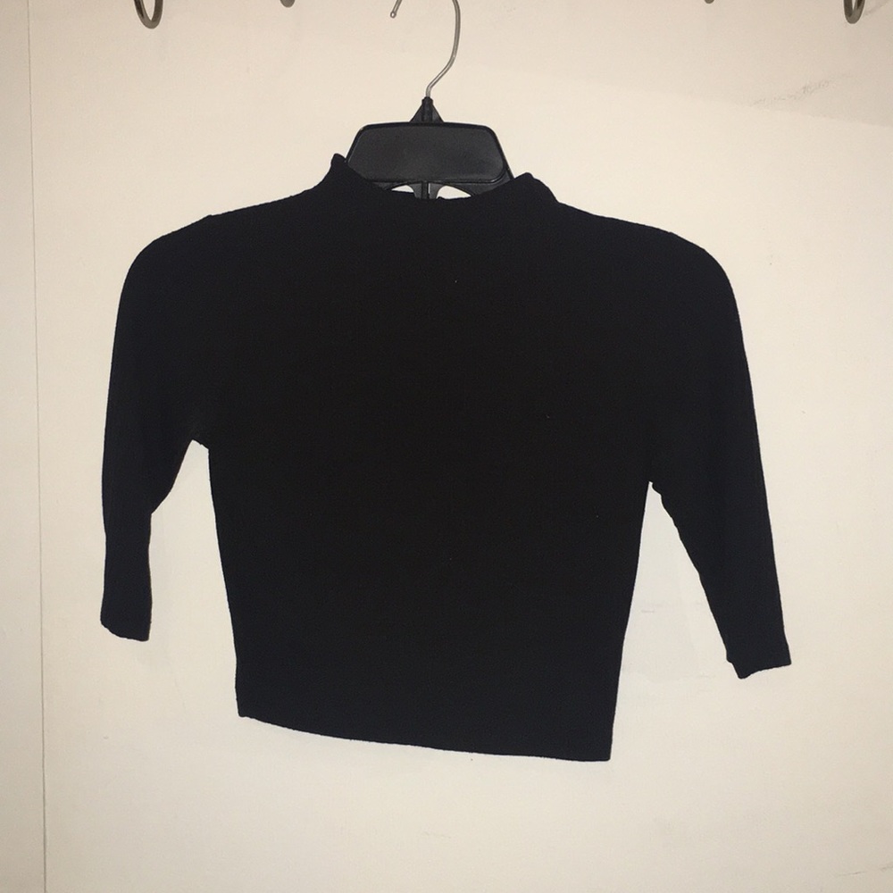 Mid sleeve ribbed crop top